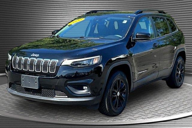 2022 Jeep Cherokee — rear three-quarter view